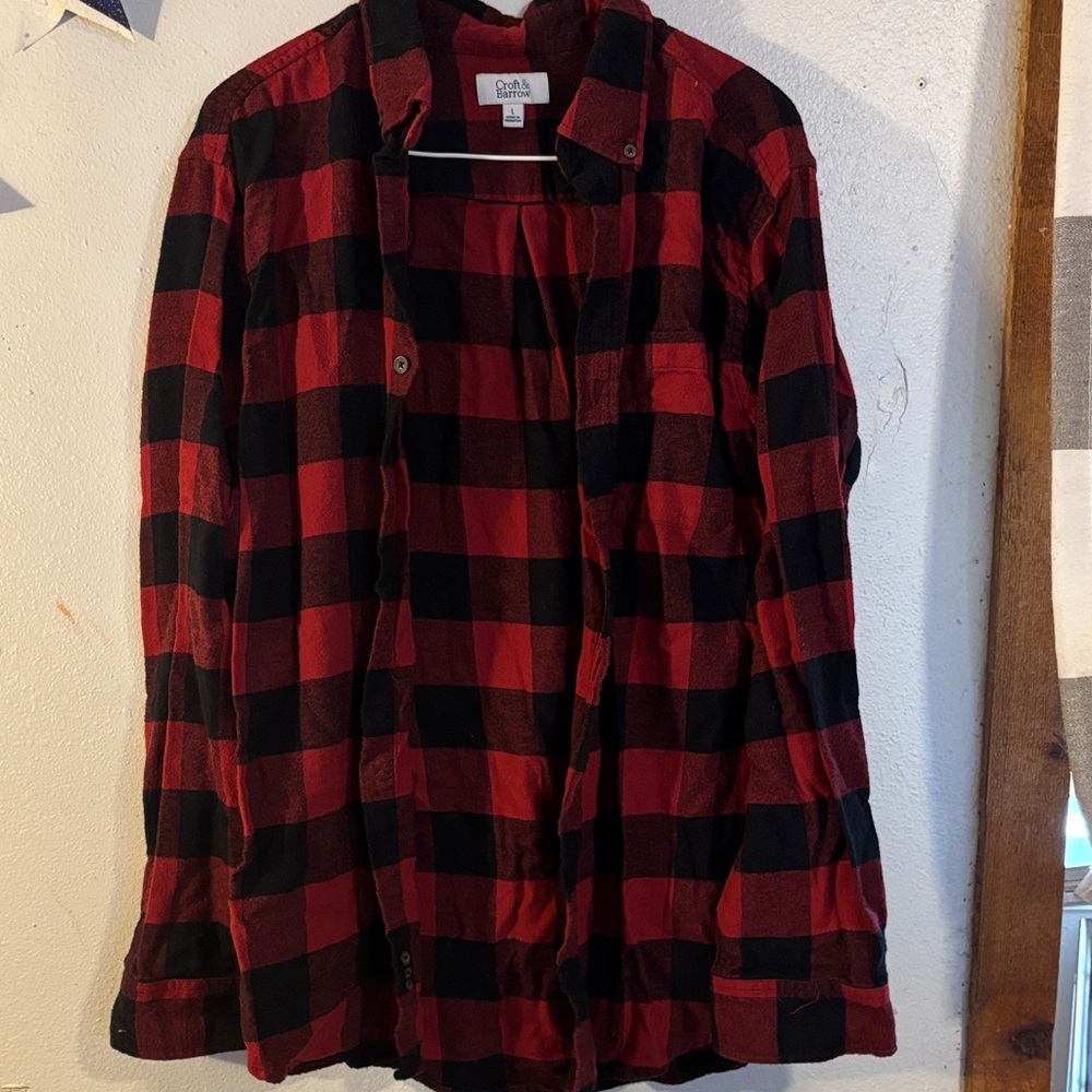 Croft & Barrow Red and Black Plaid Men's Shirt